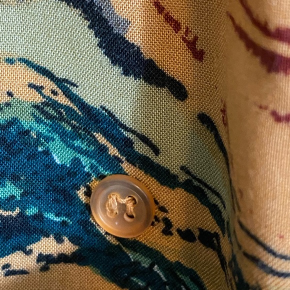 EUC VINTAGE GUESS MARCIANO ISLAND PRINT BUTTON DOWN SHIRT. - Picture 8 of 10